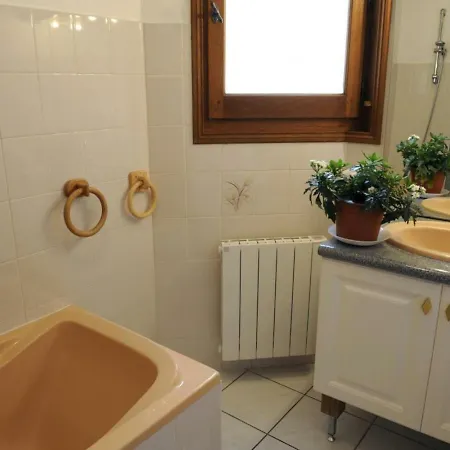 Balnot-sur-laignes, 3 Pièces, 6 Personnes - Fr-1-543-15 Hébergement de vacances *